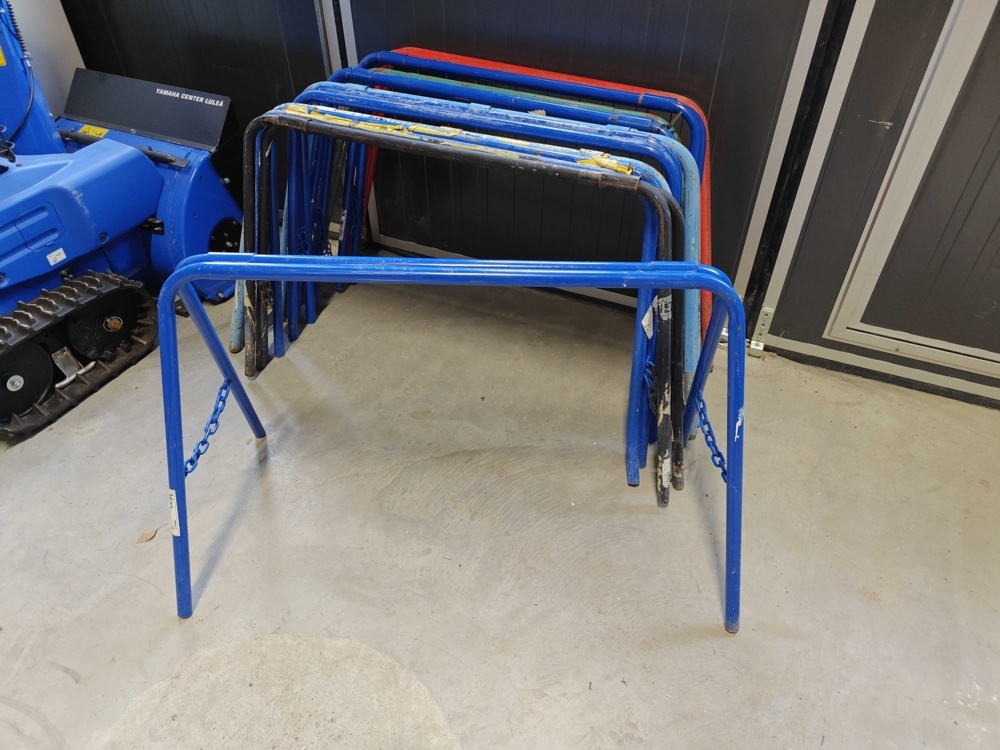 1484706-1 Ten workbenches