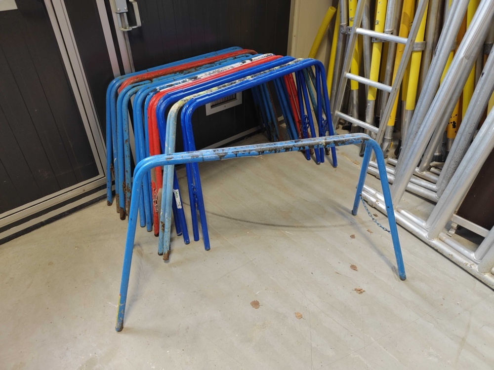1484707-1 Ten workbenches