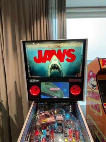 1548297-9 Pinballmaskin 'Jaws Limited Edition' - Stern Pinball