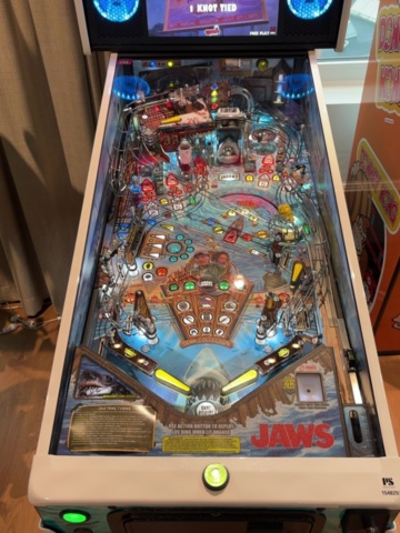 1548297-6 Pinballmaskin 'Jaws Limited Edition' - Stern Pinball