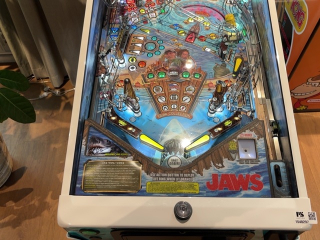 1548297-8 Pinballmaskin 'Jaws Limited Edition' - Stern Pinball