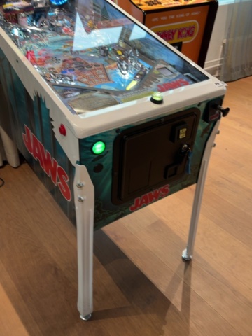 1548297-13 Pinballmaskin 'Jaws Limited Edition' - Stern Pinball
