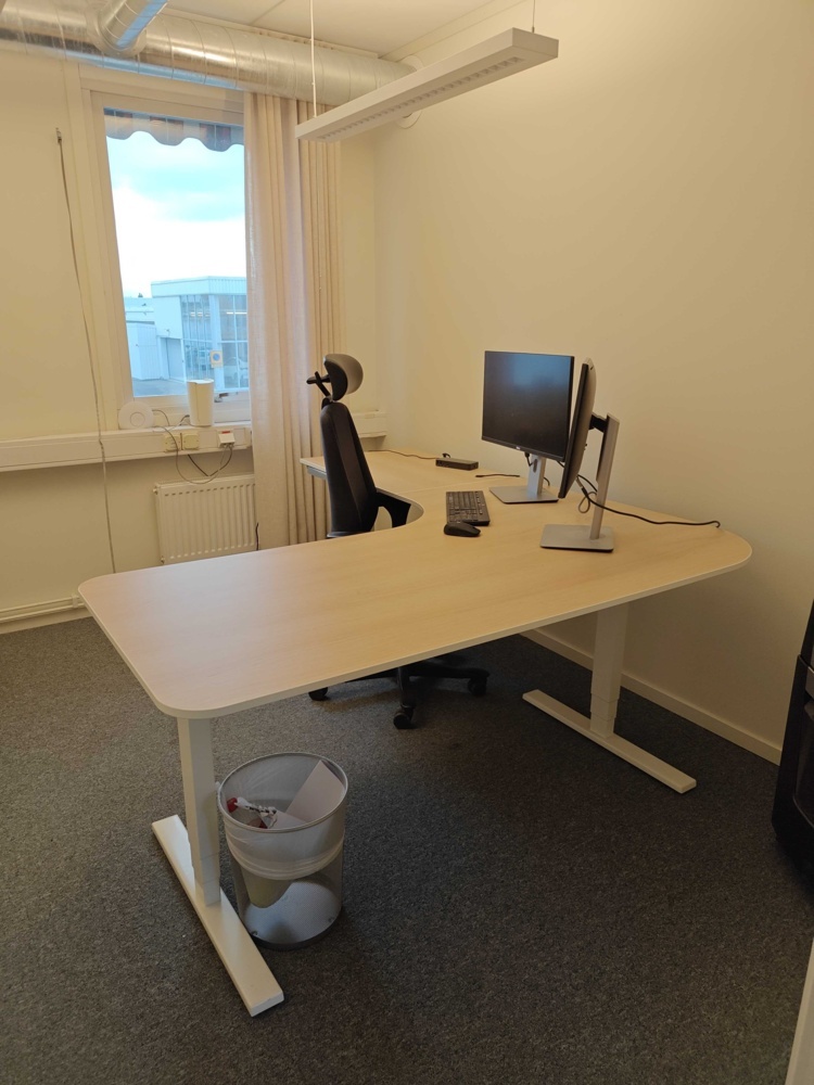 1484715-1 Office furniture and accessories