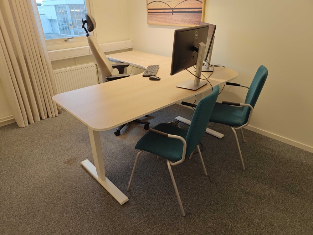 1484717-2 Office furniture and accessories