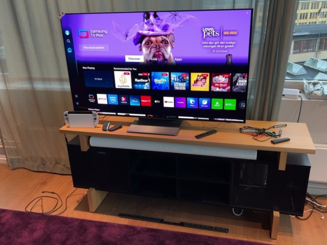 1548299-1 Smart-TV 55", soundbar 'Sonos Arc', Nintendo Switch och mediamöbel