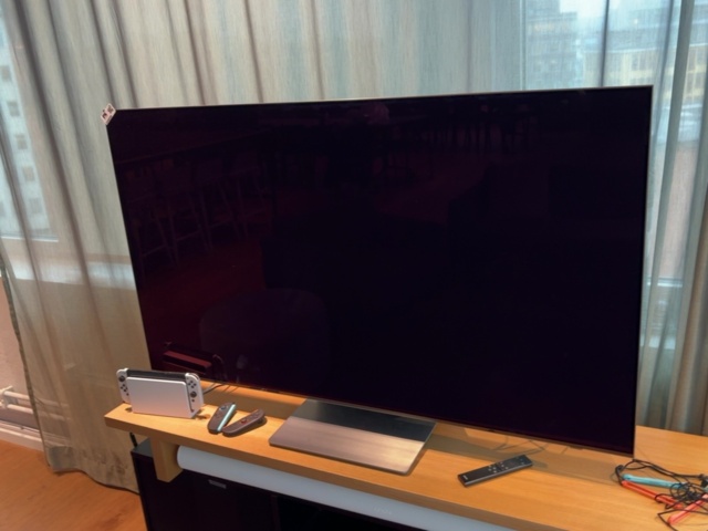1548299-5 Smart-TV 55", soundbar 'Sonos Arc', Nintendo Switch och mediamöbel