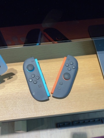 1548299-17 Smart-TV 55", soundbar 'Sonos Arc', Nintendo Switch och mediamöbel