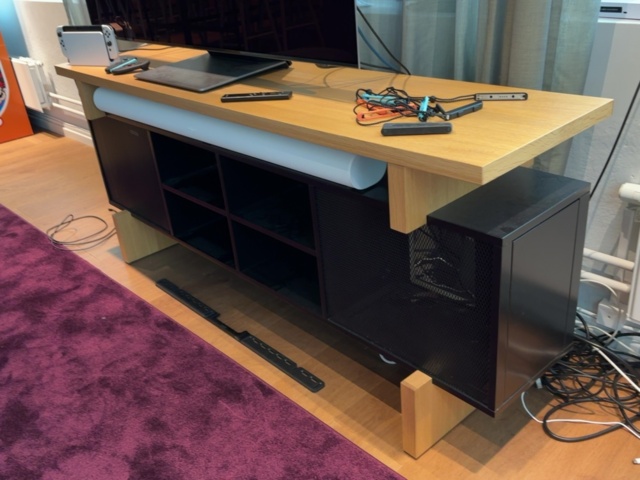 1548299-19 Smart-TV 55", soundbar 'Sonos Arc', Nintendo Switch och mediamöbel