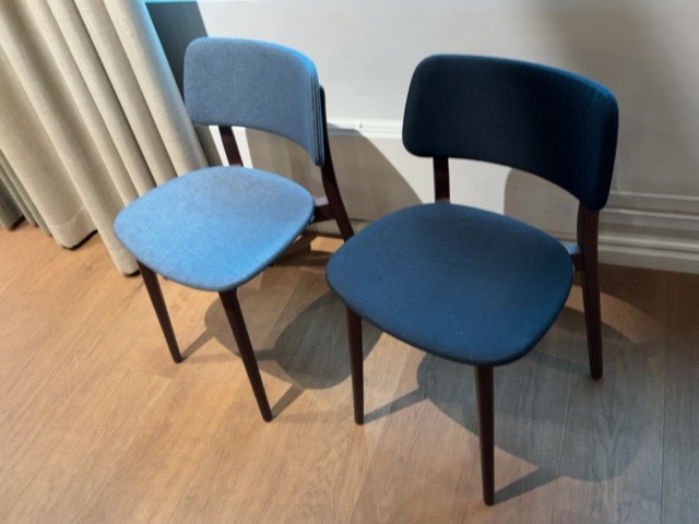 1548308-5 Mobila länkbara bord 4 st med 16 st stolar - deNonna