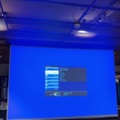 1548310-9 Laserprojektor med motordriven projektorduk och konferensutrustning - Panasonic / Logitech