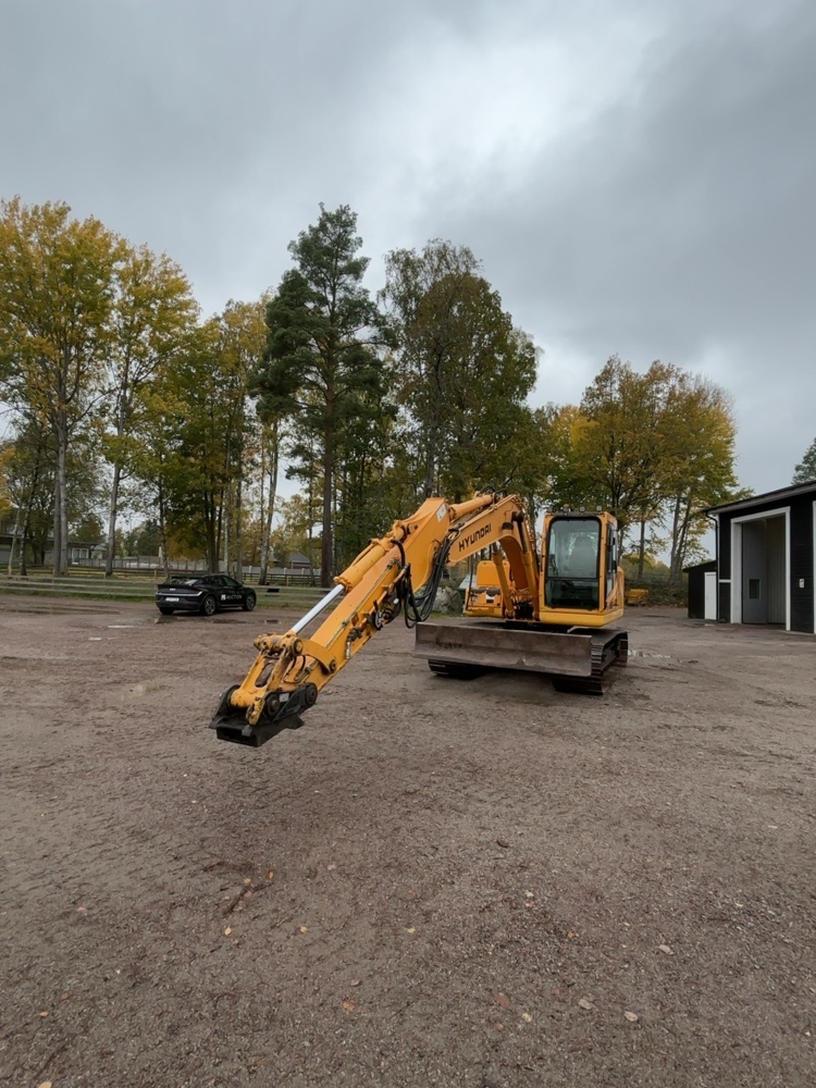 1373339-1 Bandgrävare med redskap - Hyundai Robex 140LCD-7