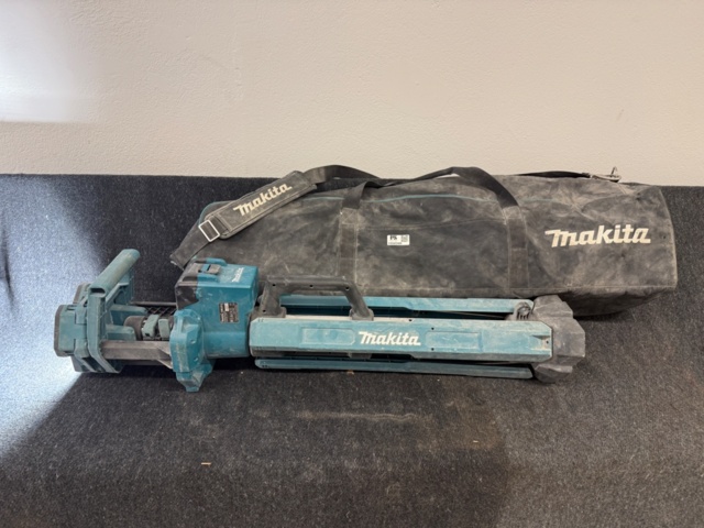 1352340-1 Makita DML814 Arbetslampa 18V, 3000 lumen