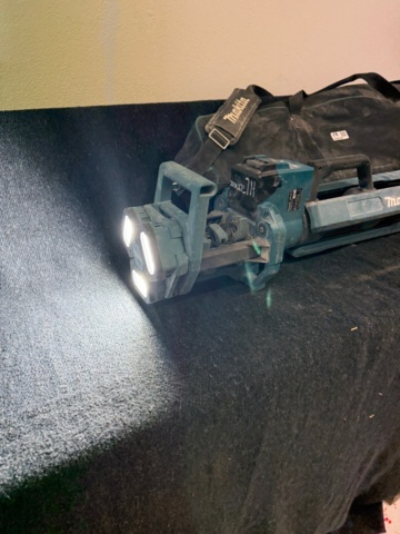 1352340-2 Makita DML814 Arbetslampa 18V, 3000 lumen