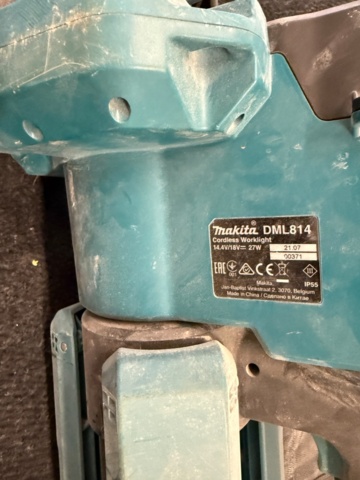 1352340-4 Makita DML814 Arbetslampa 18V, 3000 lumen