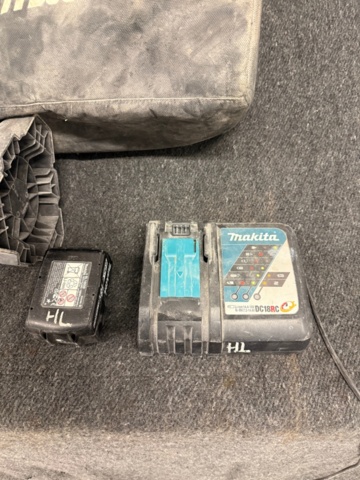 1352340-5 Makita DML814 Arbetslampa 18V, 3000 lumen