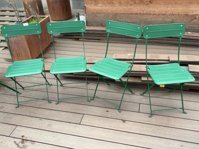 1548316-4 Fällbara utomhusmöbler - 6 st bord och 22 st stolar
