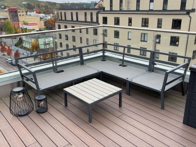 1548318-2 Soffgrupp för utomhusbruk med förvaringsbox, loungebord och ljuslyktor