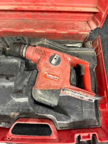 1352351-3 Bilningsmaskin, Hilti TE300-A36 (saknar batteri och laddare)