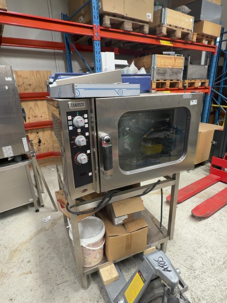 1575076-1 Storköksugn - Zanussi med bänk