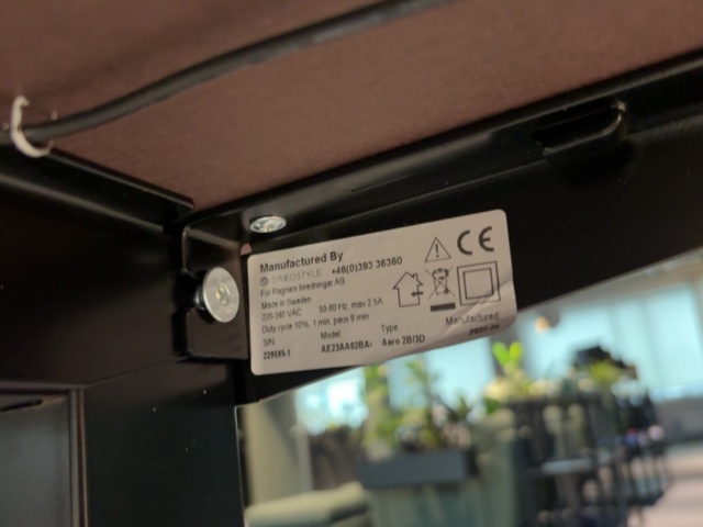 1548323-5 Höj- och sänkbart skrivbord med kontorsstol - HÅG Capisco