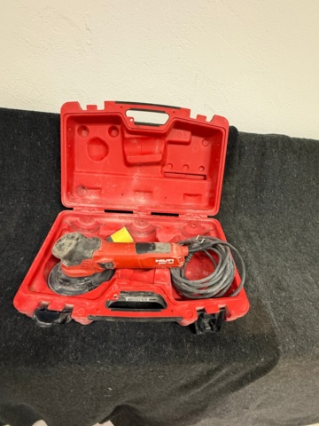 1352354-4 Hilti betongslip DGH 130