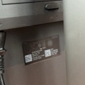1548325-7 Kontorsarbetsplats med elektriskt skrivbord, Steelcase-stol och elektronikenheter