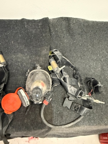 1352356-3 2 st 3M helmasker