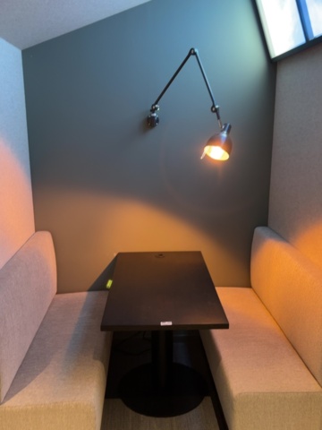 1548329-1 Bord med integrerat eluttag och vägglampa - Örsjö