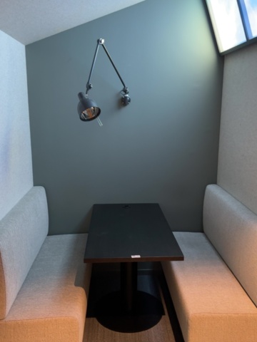 1548330-1 Bord med integrerat eluttag och vägglampa - Örsjö