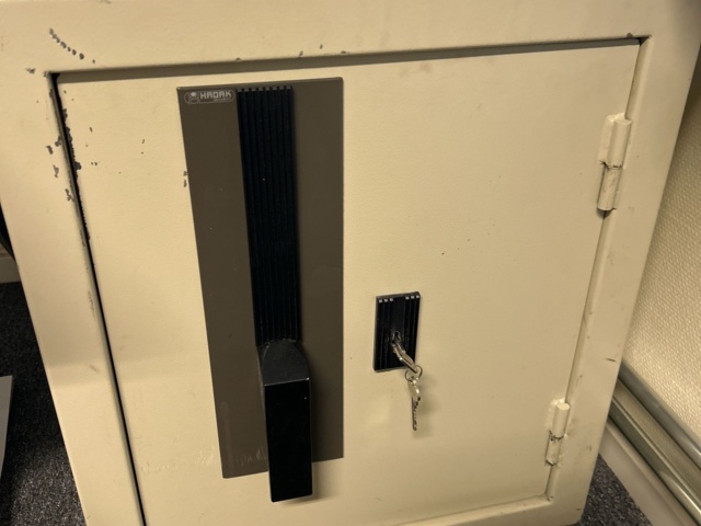 1545111-1 Säkerhetsskåp - Hadak Modell 90000