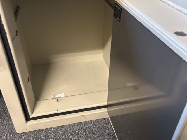 1545111-3 Säkerhetsskåp - Hadak Modell 90000