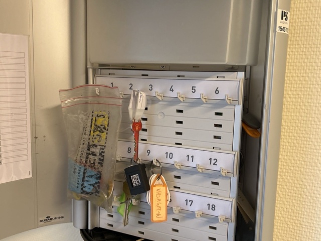 1545112-2 Nyckelskåp med kodlås