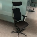 1548333-6 Kontorsmöblemang och elektronikenheter för fyra arbetsplatser - Dell / HÅG / Steelcase / Svenheim
