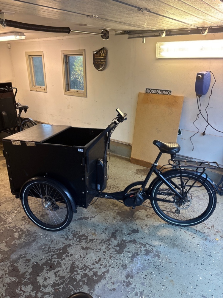 1588762-2 Elektrisk lastcykel med lastbox - Cargobike Delight Box
