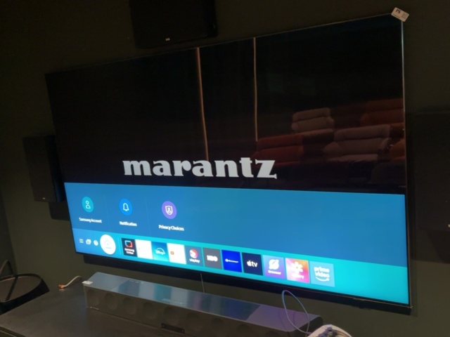 1548339-2 Smart-TV 85” Samsung - med specialbyggd mediamöbel
