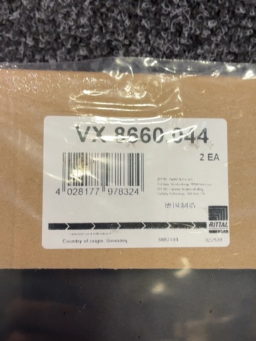 1603967-3 4 st Sockelpaneler Rittal VX 8660.044