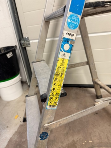 1352374-2 2 st aluminiumstegar 4-steg, 3 steg