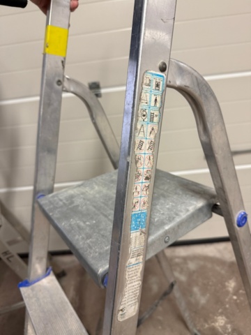 1352374-3 2 st aluminiumstegar 4-steg, 3 steg