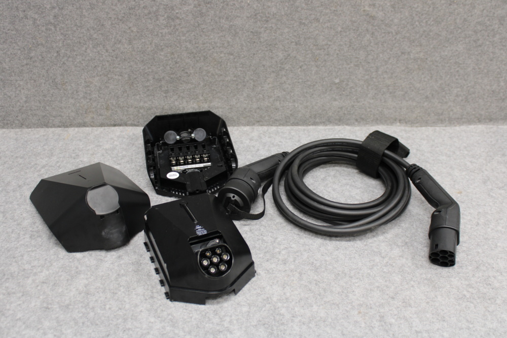 1558681-1 Charging box Eease 11kW