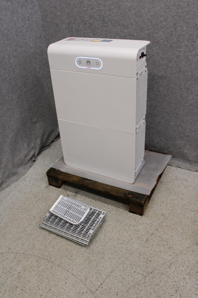 1558695-1 Home battery Huawei 14 kW