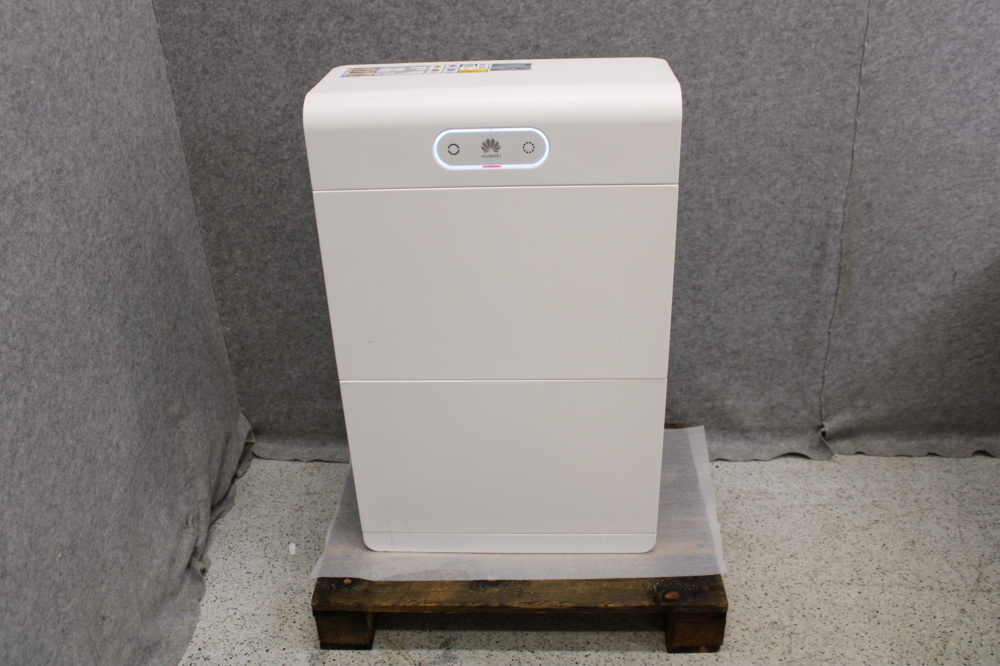 1558695-2 Home battery Huawei 14 kW