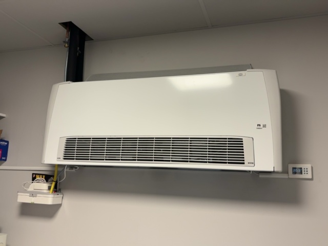 1548347-1 Fläktkonvektor med kondensvattenpump och kringutrustning - Kinnan CH-CVB