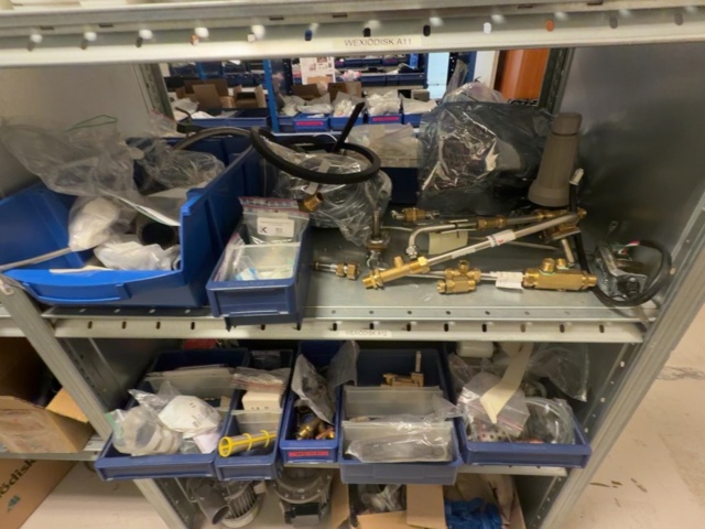 1575095-5 Larger batch of spare parts for commercial kitchens - 4 shelf sections