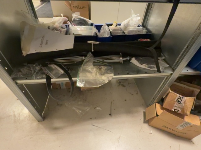 1575095-17 Larger batch of spare parts for commercial kitchens - 4 shelf sections