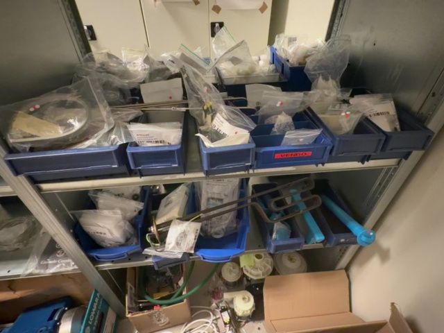 1575095-22 Larger batch of spare parts for commercial kitchens - 4 shelf sections