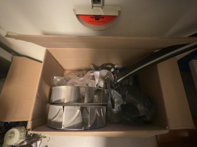 1575095-23 Larger batch of spare parts for commercial kitchens - 4 shelf sections