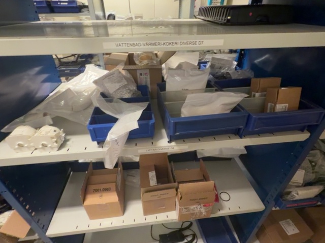 1575095-34 Larger batch of spare parts for commercial kitchens - 4 shelf sections
