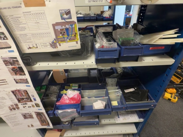 1575095-40 Larger batch of spare parts for commercial kitchens - 4 shelf sections
