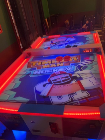 1458578-6 Airhockeybord – Magic Play Timberman Hockey – LED-belysning