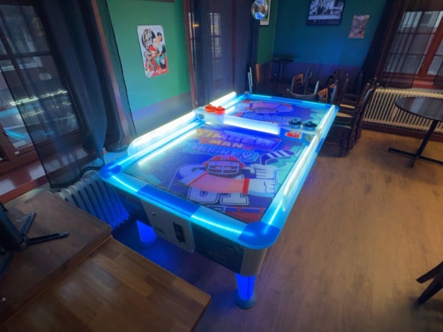 1458578-9 Airhockeybord – Magic Play Timberman Hockey – LED-belysning